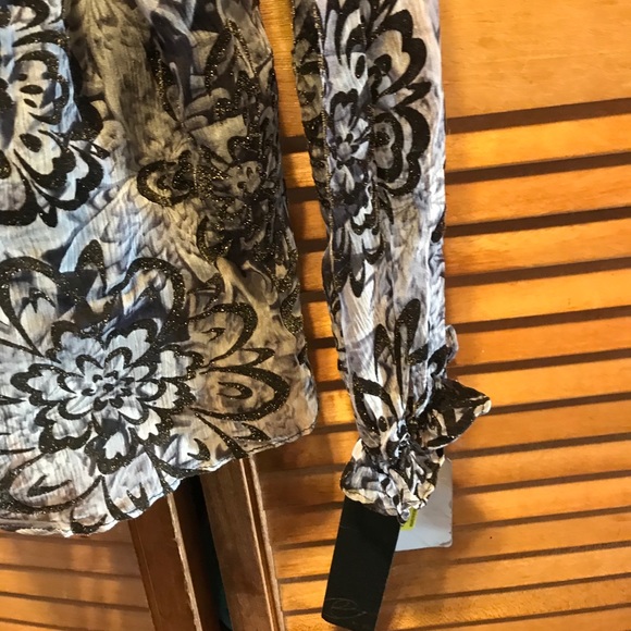 E by ECI Black and Grey Top - Picture 14 of 16